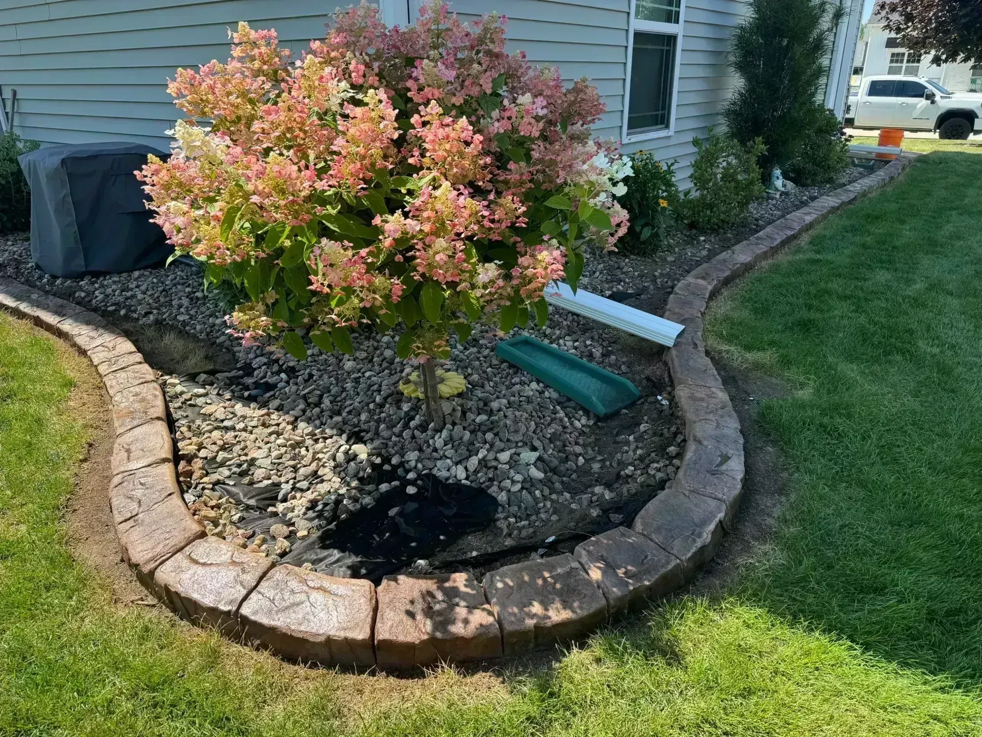 Concrete curbing equipment and craftsmanship Concrete curbing equipment and craftsmanship